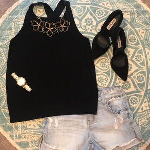 🚫SOLD🚫BR strappy black tank.